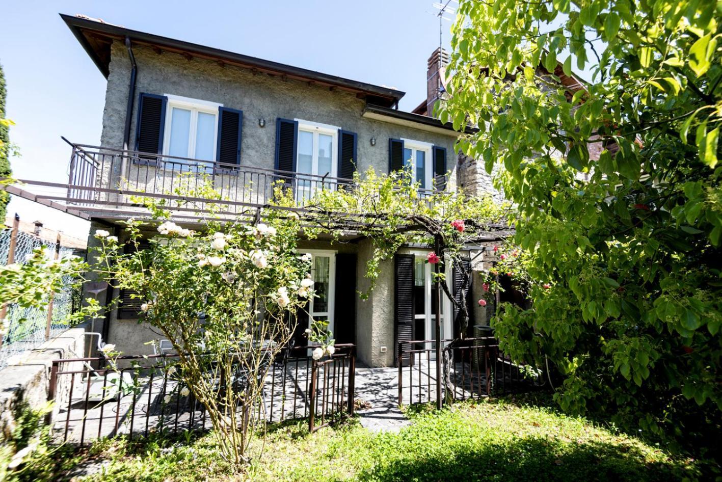 Castello Di Vezio In The Village Varenna Ngoại thất bức ảnh